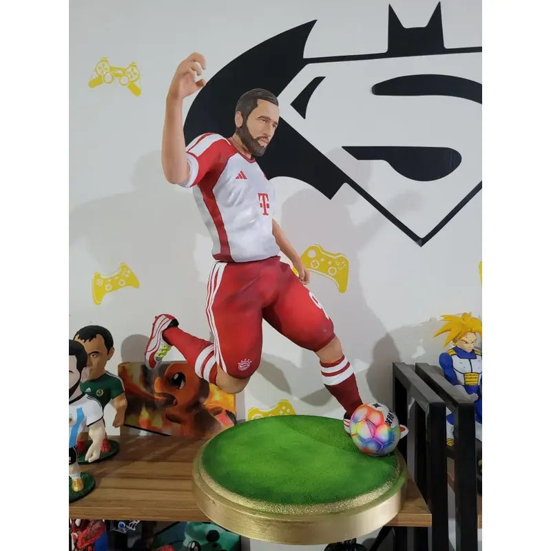 Figura De Fútbol Harry Kane 55 Cm Con Bayer
