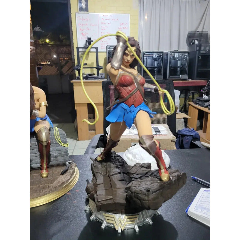 Figura Wonder Woman Mujer Maravilla Gal Gadot