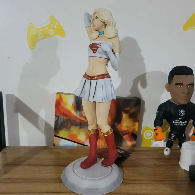 Figura Supergirl  Superman