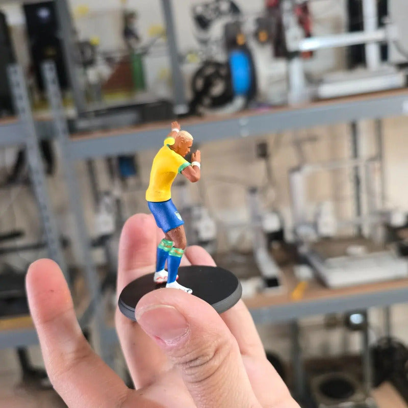 Figura De Jugador Neymar De 15 Cm