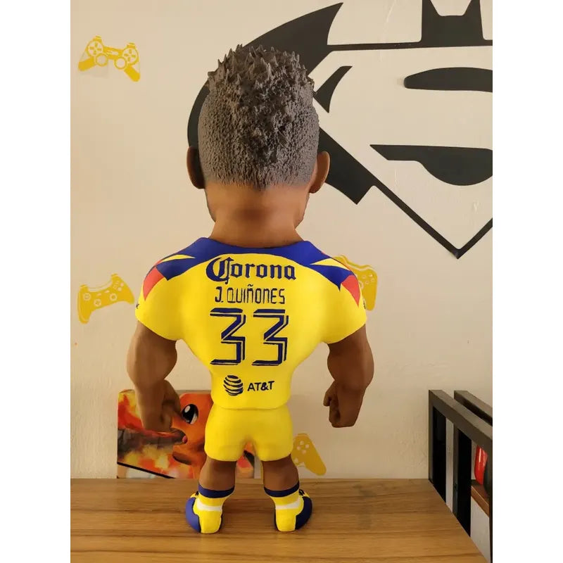 Figura De Futbolista Fuertecito Julian Quiñones Con America