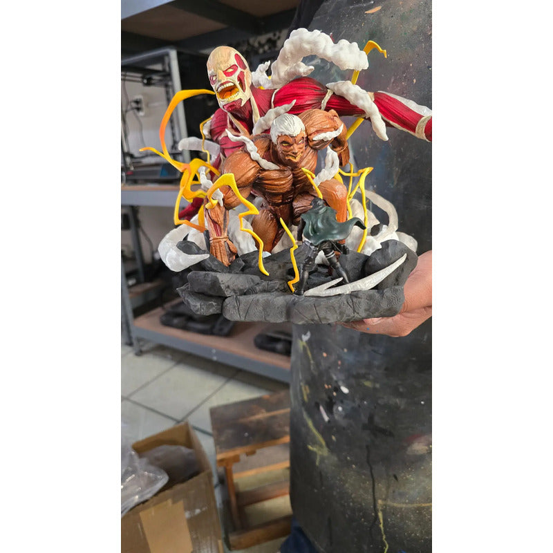 Figura Attack On Titan 20 Cm