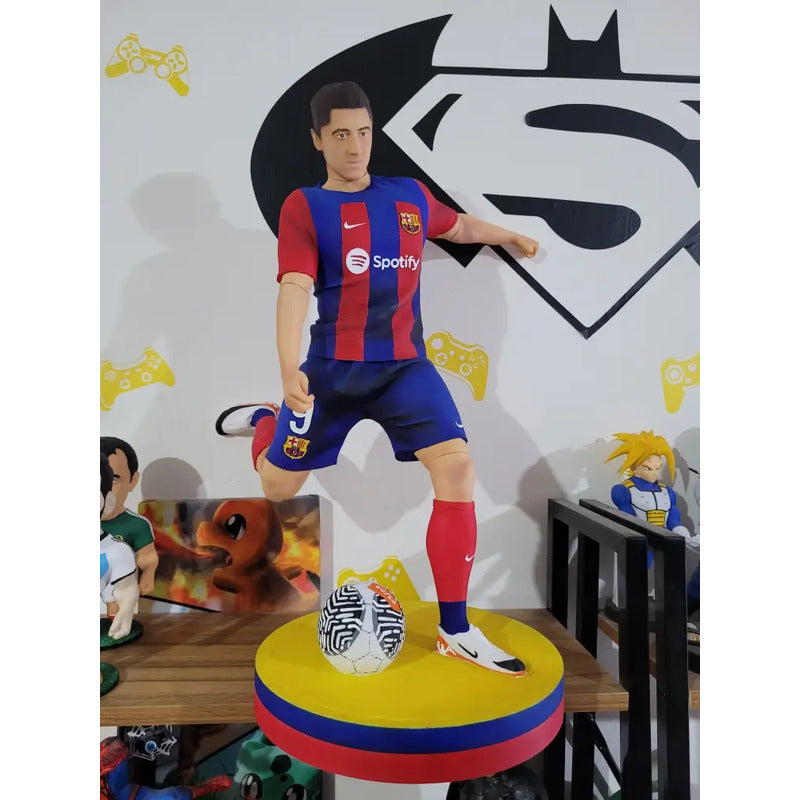 Figura De Futbolista Lewandowsky 55 Cm Con Barcelona