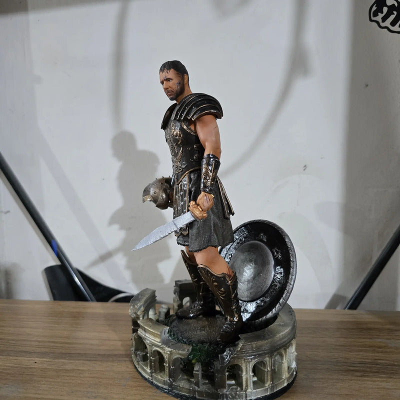 Figura Maximo Decimo Gladiador 20 Cm