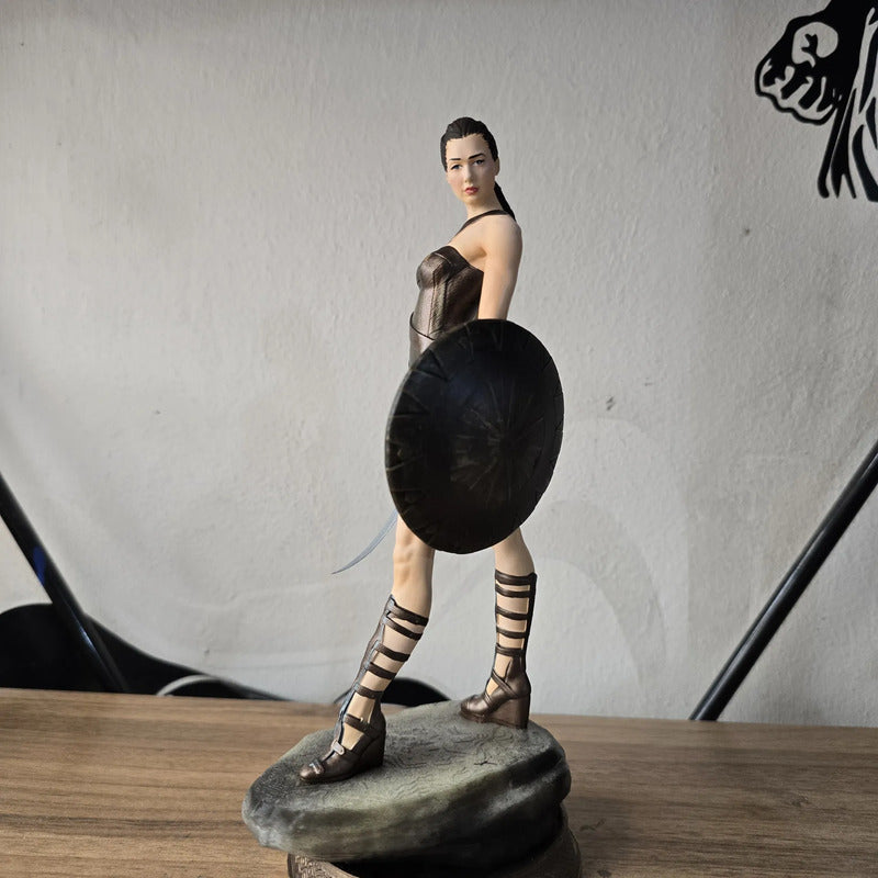 Figura De Wonder Woman Amazona Gal Gadot De 20 Cm