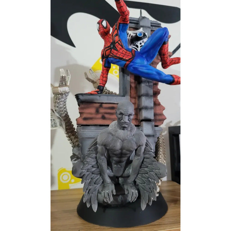 Figura De Acción Spiderman Con Buitre Estatua