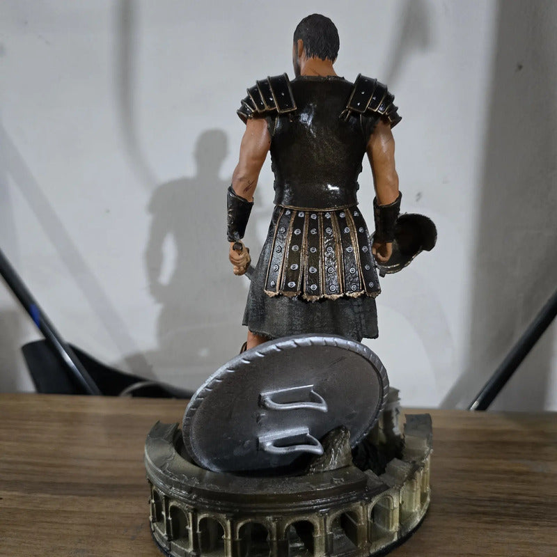 Figura Maximo Decimo Gladiador 20 Cm