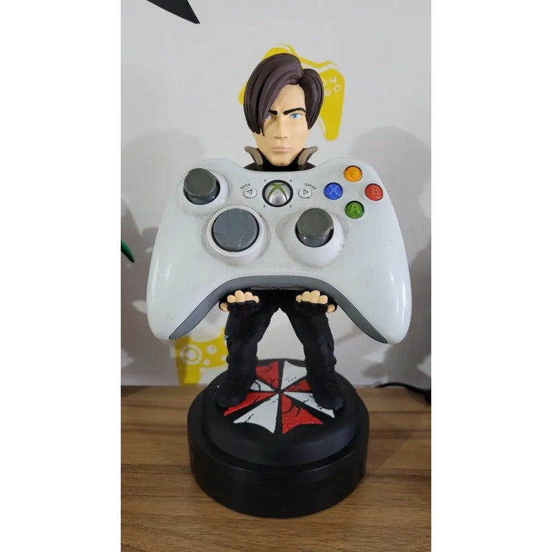 Soporte Para Control Play Xbox O Cel Leon Resident Evil 4