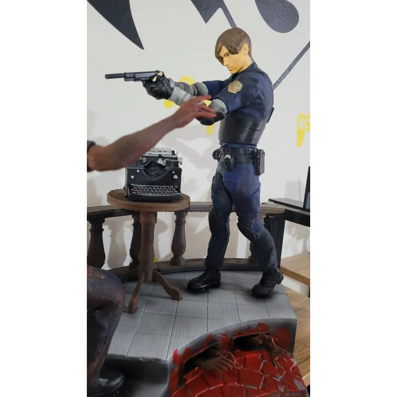 Figura Acción Leon Kennedy Con Zombie Resident Evil