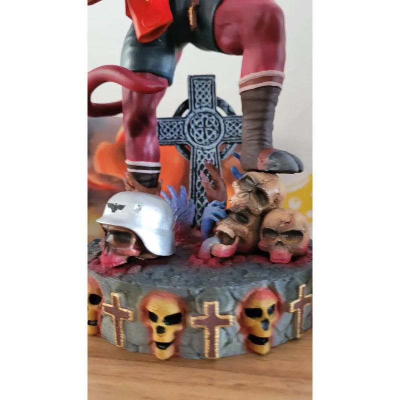 Figura Hellboy 25 Cm