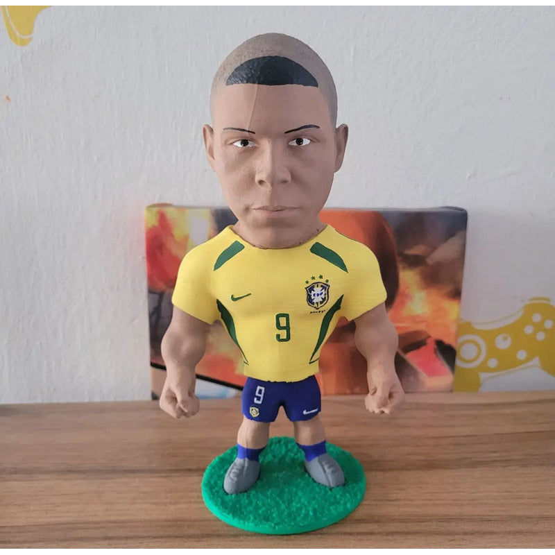 Figura De Futbolista Fuertecito Ronaldo Nazário