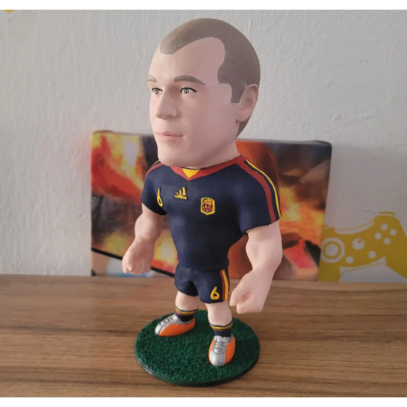 Figura De Futbolista Fuertecito Andrés Iniesta