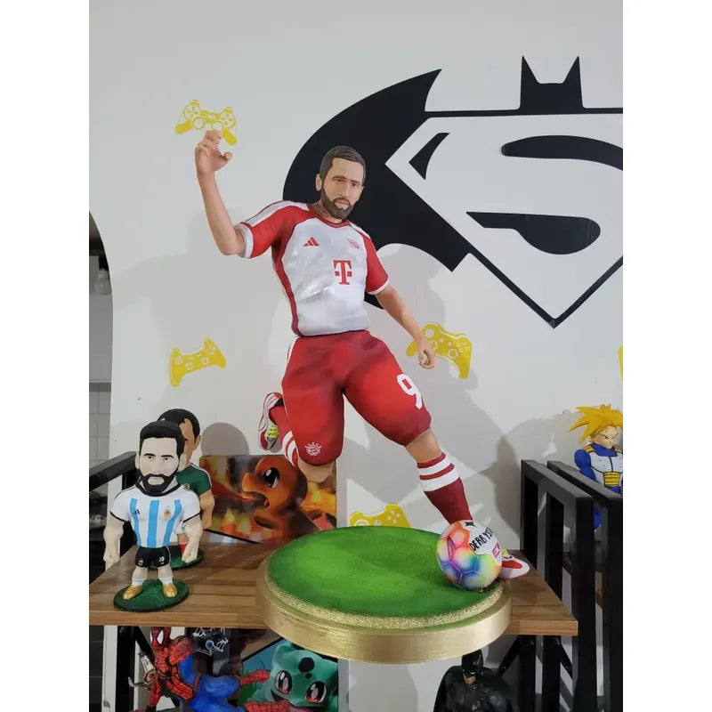 Figura De Fútbol Harry Kane 55 Cm Con Bayer