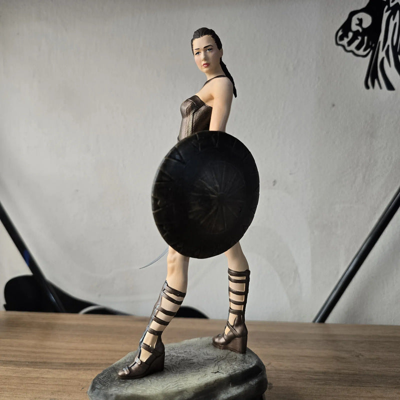 Figura De Wonder Woman Amazona Gal Gadot De 20 Cm