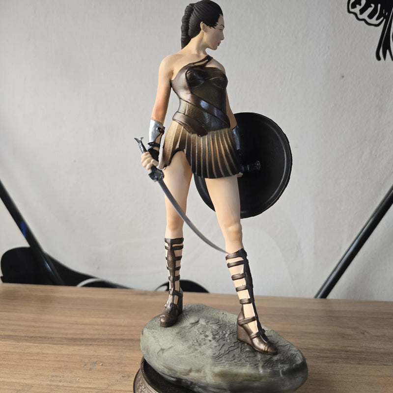 Figura De Wonder Woman Amazona Gal Gadot De 20 Cm
