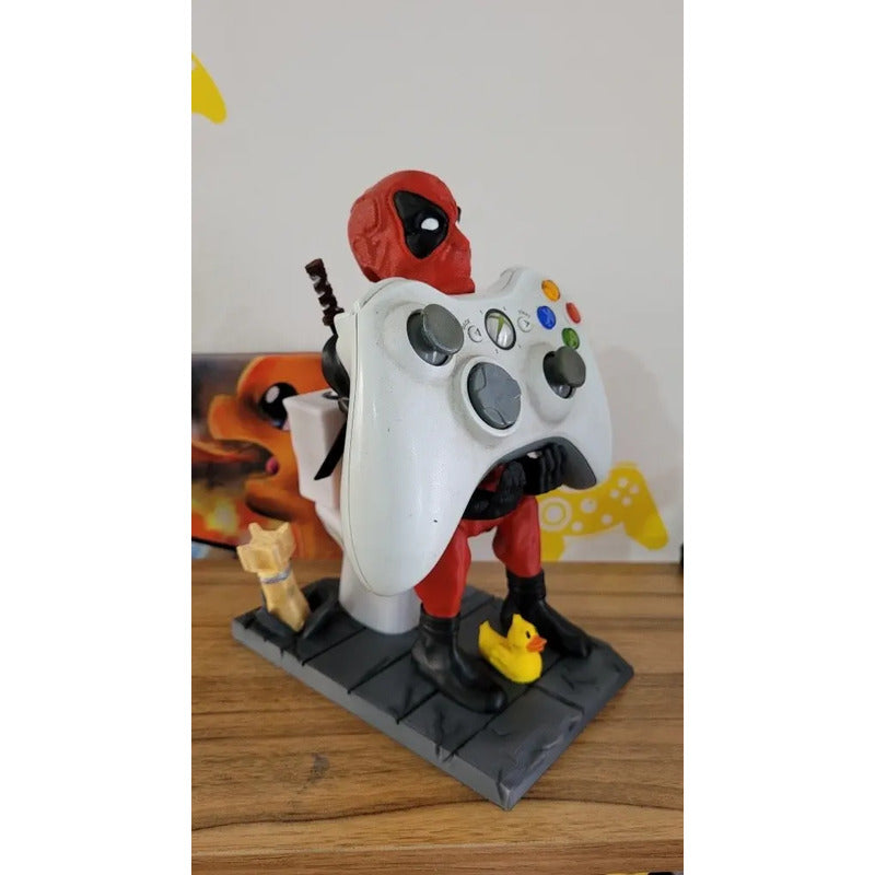Soporte Control Play Xbox O Celular Deadpool Sentado