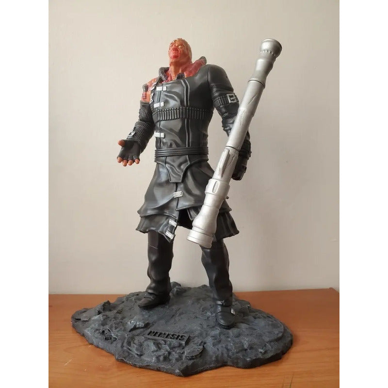 Figura Nemesis Resident Evil 35 Cm